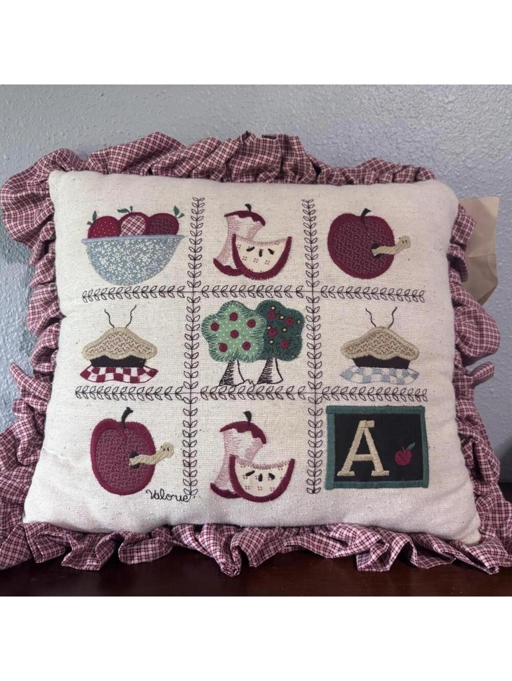 Apple themed pillow NWT Vintage